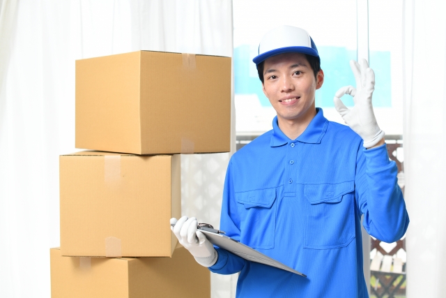 住まいの救急社の作業スタッフ